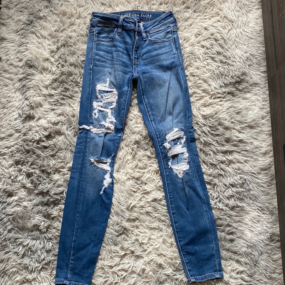 Worn a couple times and in good condition. Women’s 0